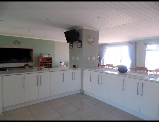 5 BEDROOM HOUSE SOLD IN GANSBAAI CENTRAL